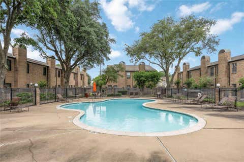 Tiny photo for 9850 Pagewood Lane #1305, Houston, TX 77042 (MLS # 76796318)