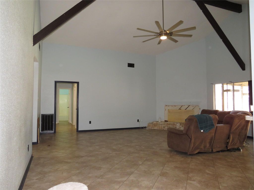 Photo of 1112 N Heron Drive, Seabrook, TX 77586 (MLS # 50004324)