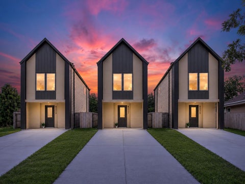 Homes For Rent - 8027 Betty Boop Street<br/> Houston, TX 77028