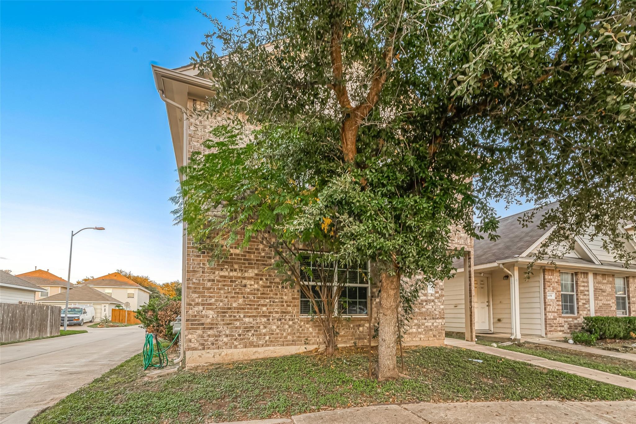 6352 Austinville Drive