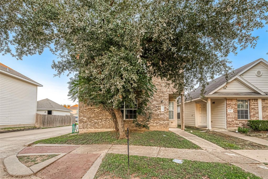 Photo of 6352 Austinville Drive, Katy, TX 77449 (MLS # 35182379)