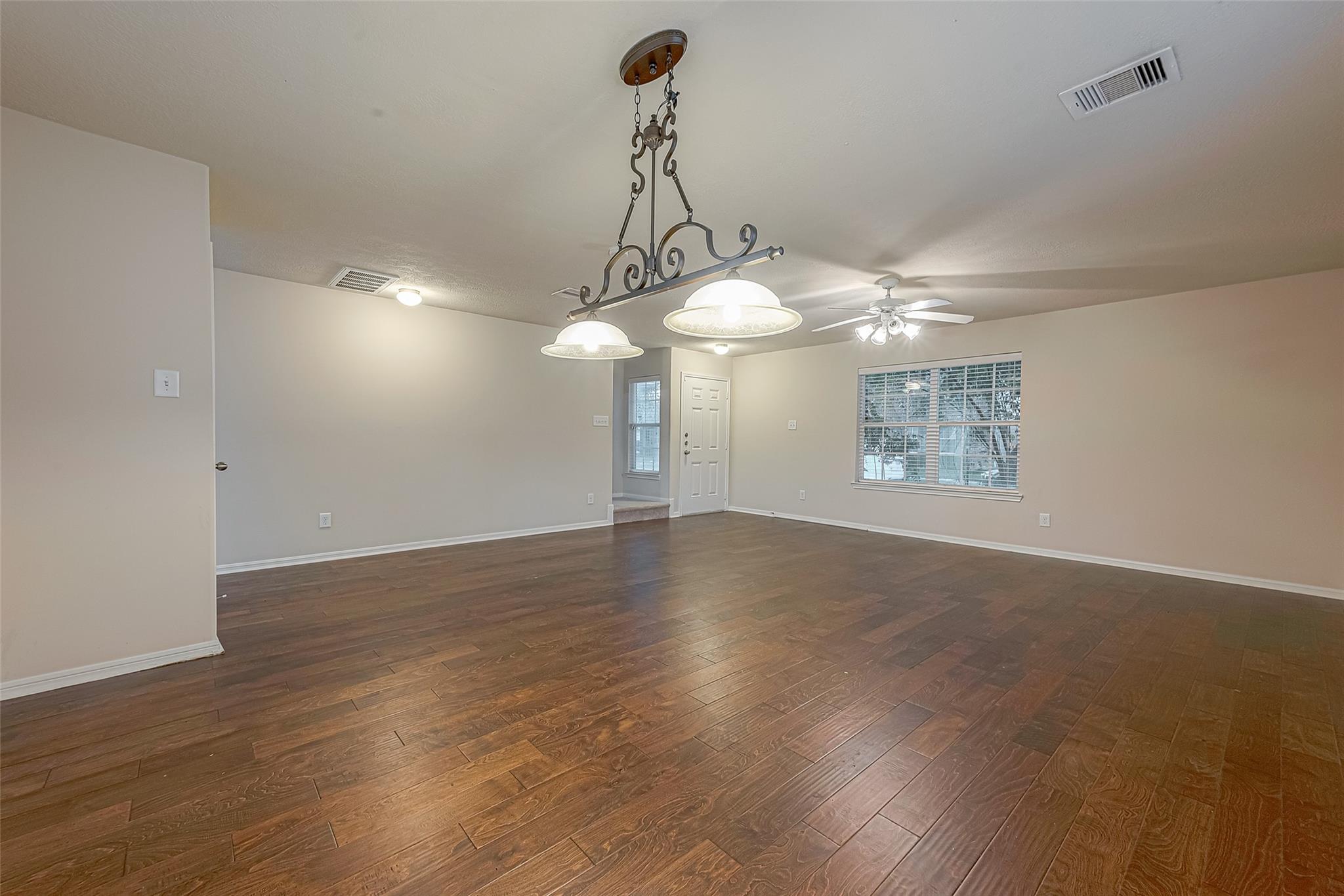 6352 Austinville Drive