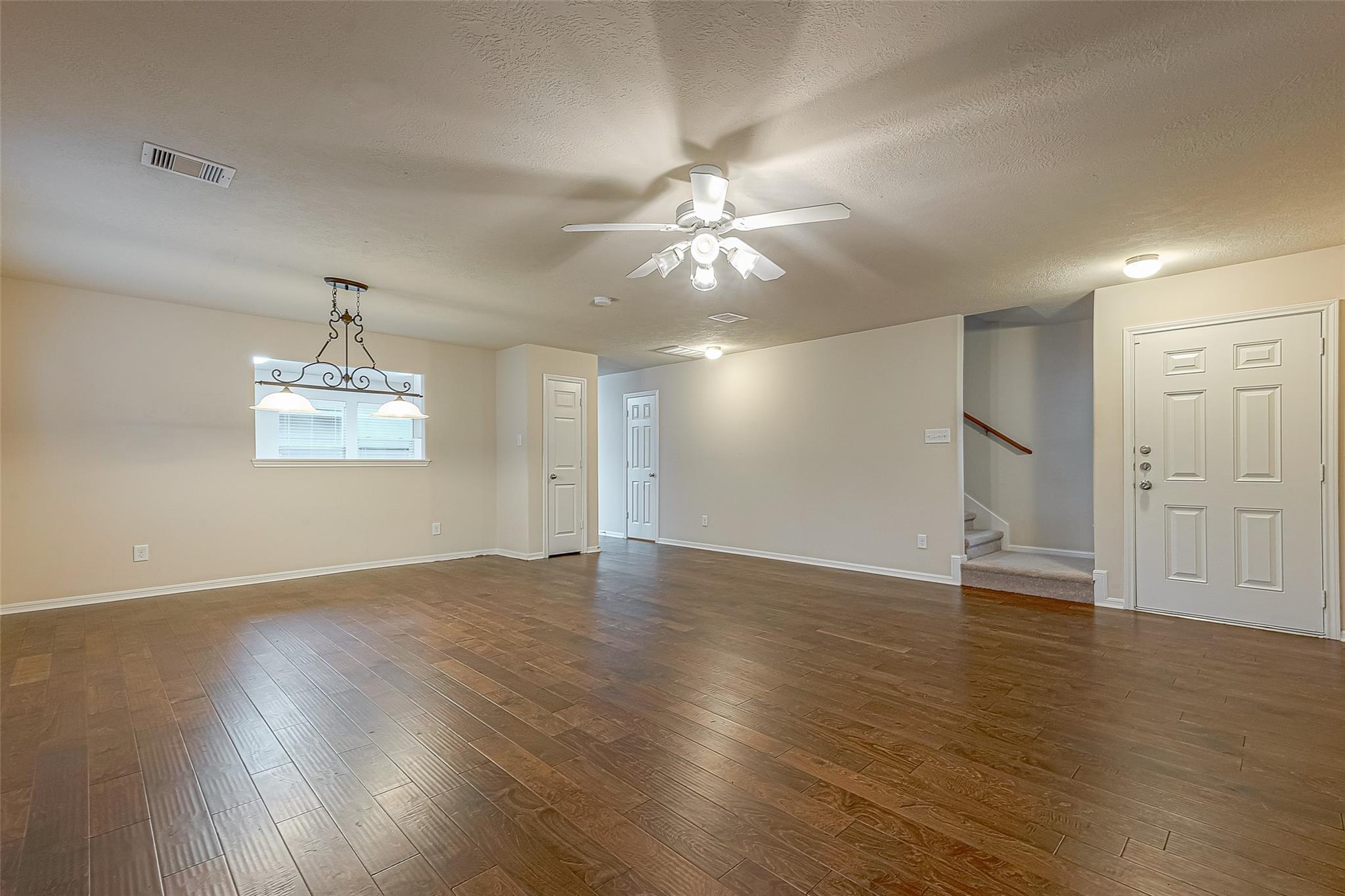 6352 Austinville Drive