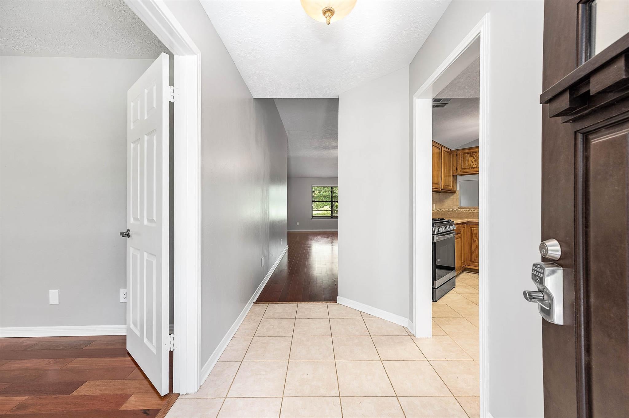 3875 Larkspur Street