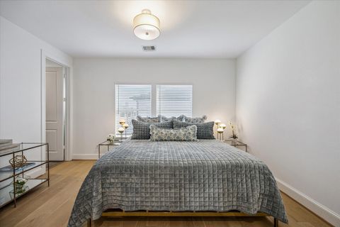 Tiny photo for 6023 Matthew Oaks Place, Houston, TX 77007 (MLS # 22349022)