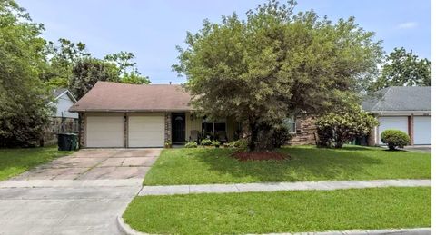 Photo of 3818 Knotty Oaks Trail, Houston, TX 77045 (MLS # 56987738)