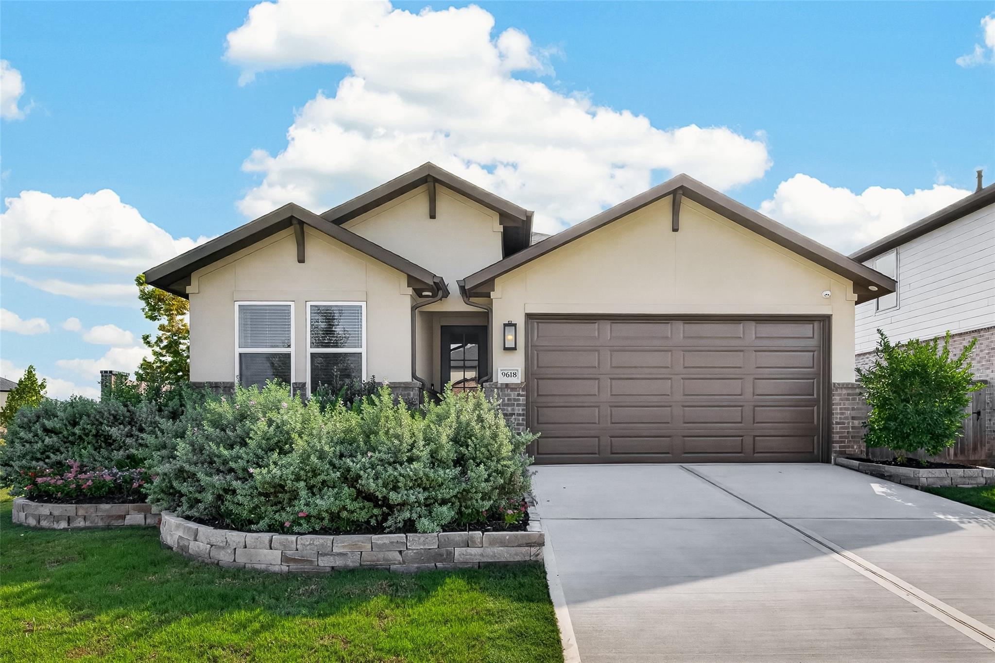 9618 Skyway Creek Drive