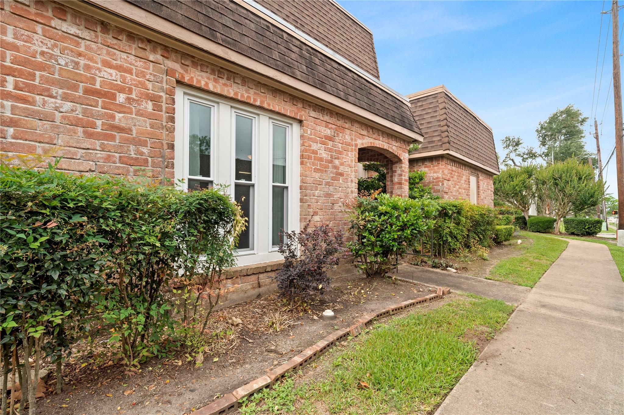 2938 Camelot Lane