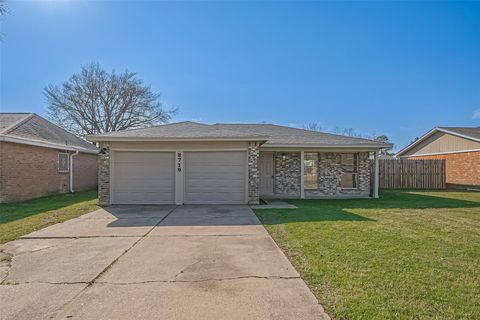 Photo of 8719 Valley Meadow Drive, Houston, TX 77078 (MLS # 55290108)