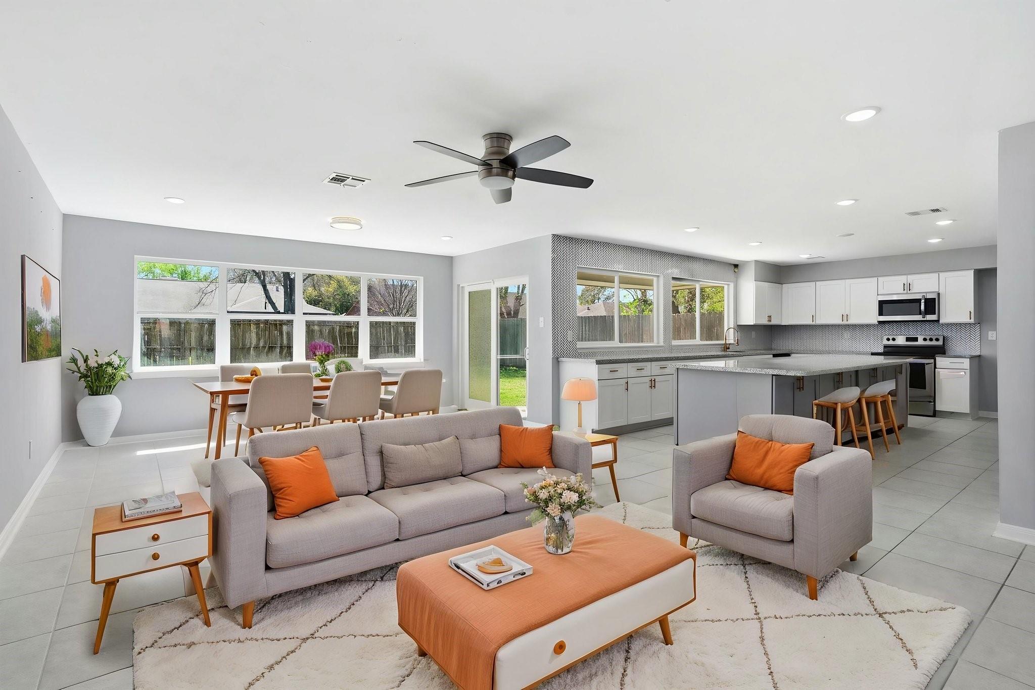 12811 Club Lane