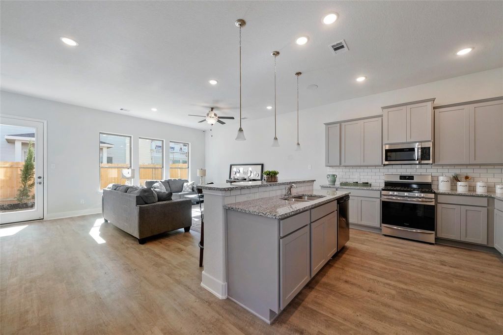 Photo of 4423 Santorini Lane, Houston, TX 77045 (MLS # 97663582)