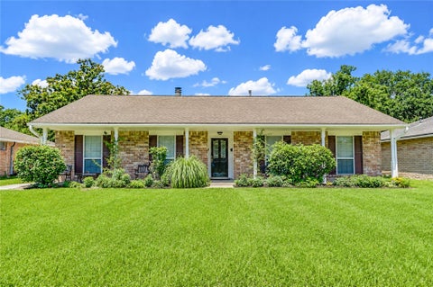 Photo of 16019 Fathom Lane, Houston, TX 77062 (MLS # 55884361)