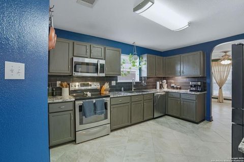 Tiny photo for 663 Lynx Mountain, San Antonio, TX 78251 (MLS # 29732019)