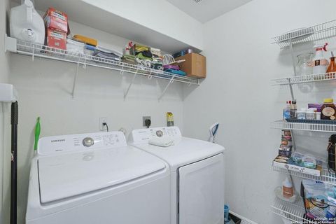 Tiny photo for 663 Lynx Mountain, San Antonio, TX 78251 (MLS # 29732019)