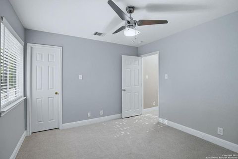 Tiny photo for 663 Lynx Mountain, San Antonio, TX 78251 (MLS # 29732019)