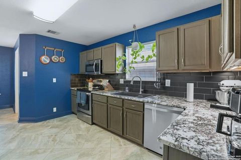 Tiny photo for 663 Lynx Mountain, San Antonio, TX 78251 (MLS # 29732019)