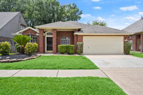 Photo of 16014 Lakestone Drive, Tomball, TX 77377 (MLS # 96082909)