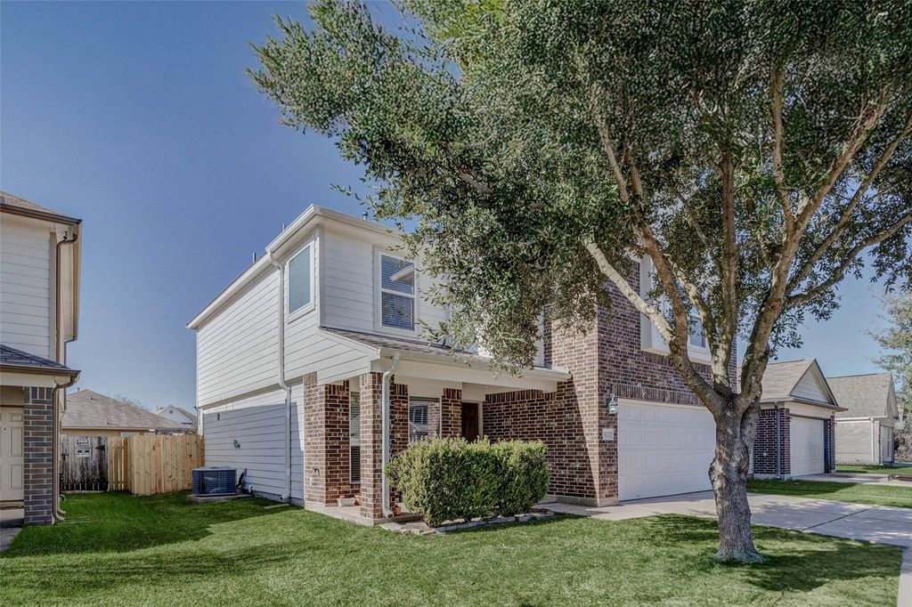 Photo of 3027 Upland Spring Trace Trce, Katy, TX 77493 (MLS # 46707070)