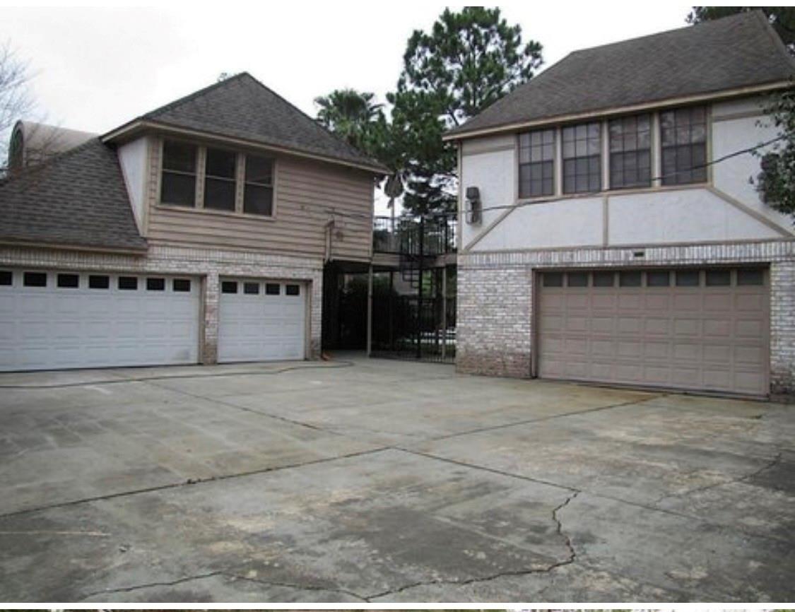 8402 Pheasant Glen Drive