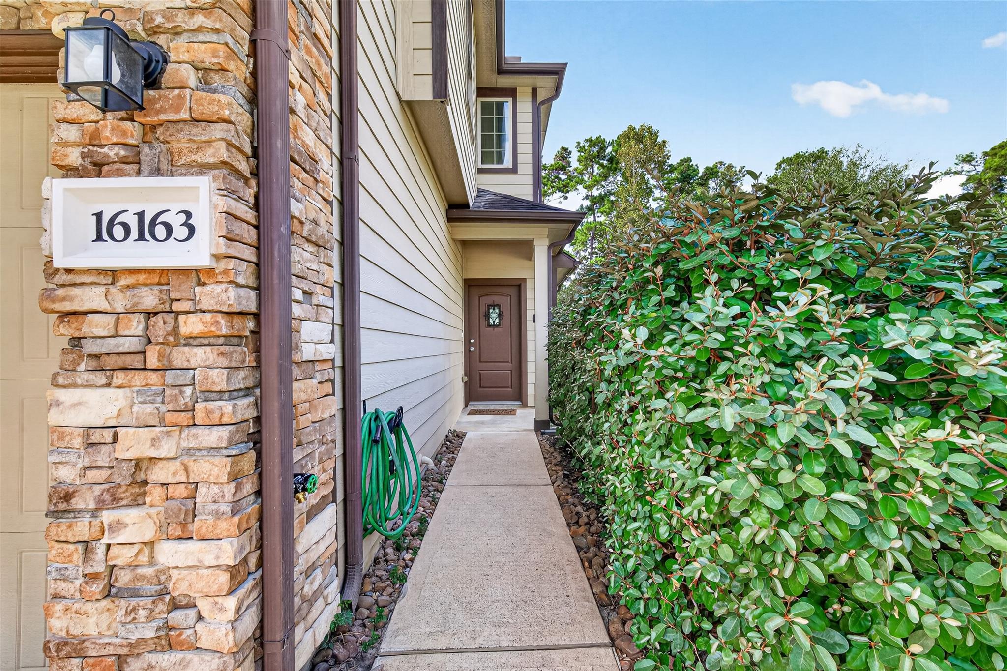 16163 Beachside Place