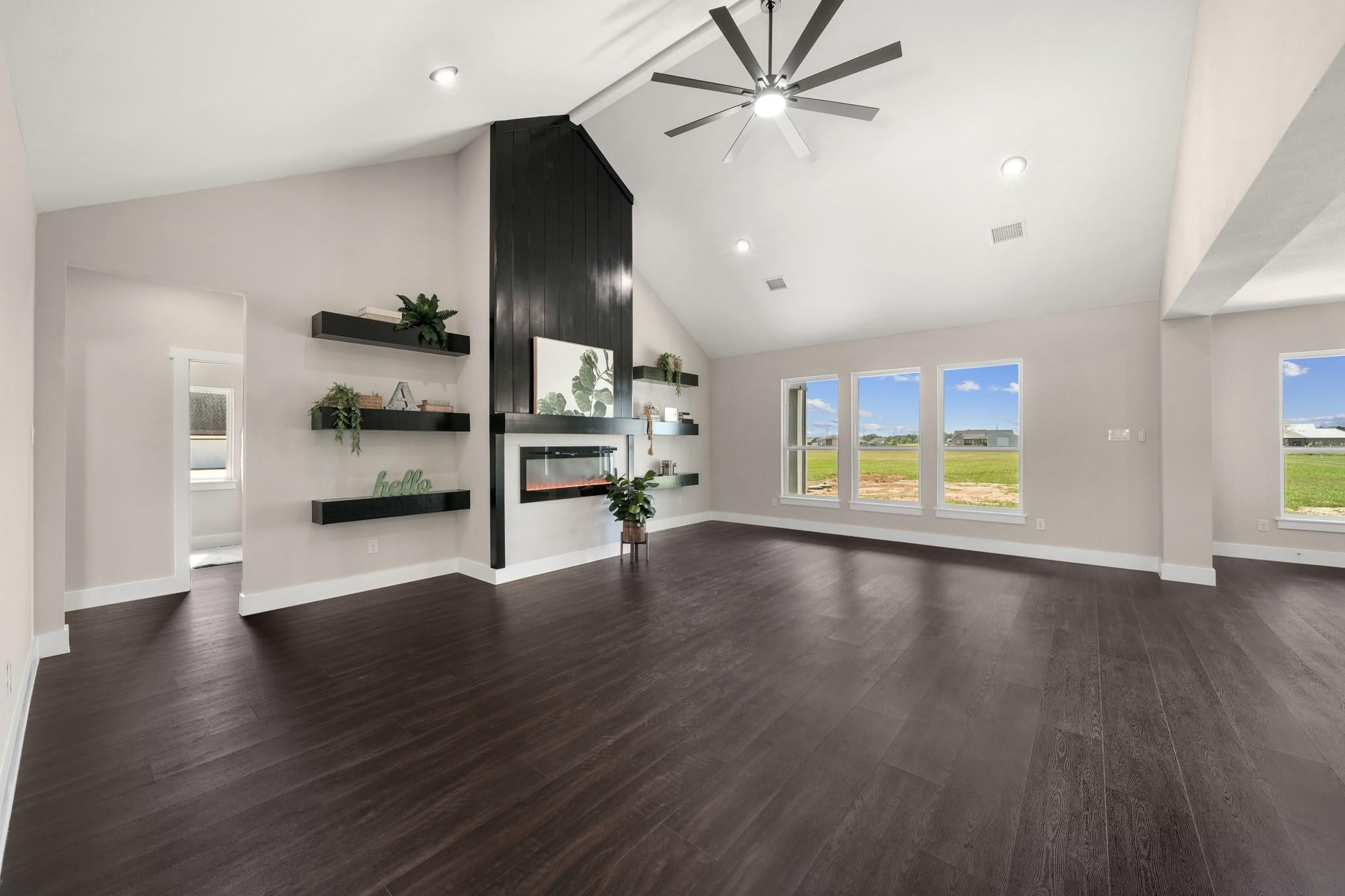 850 Longhorn Trail