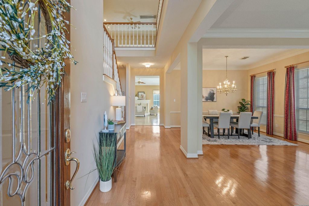 Photo of 13 Stonegate Park Court, Spring, TX 77379 (MLS # 30784391)