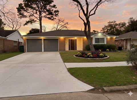 Photo of 7522 Jackwood Street, Houston, TX 77074 (MLS # 30066304)