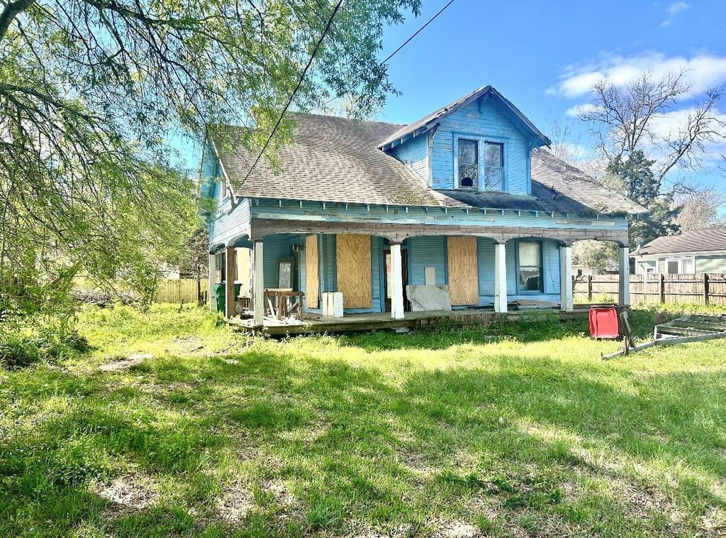 Photo of 445 W Hartel Street, Sour Lake, TX 77659 (MLS # 42045209)