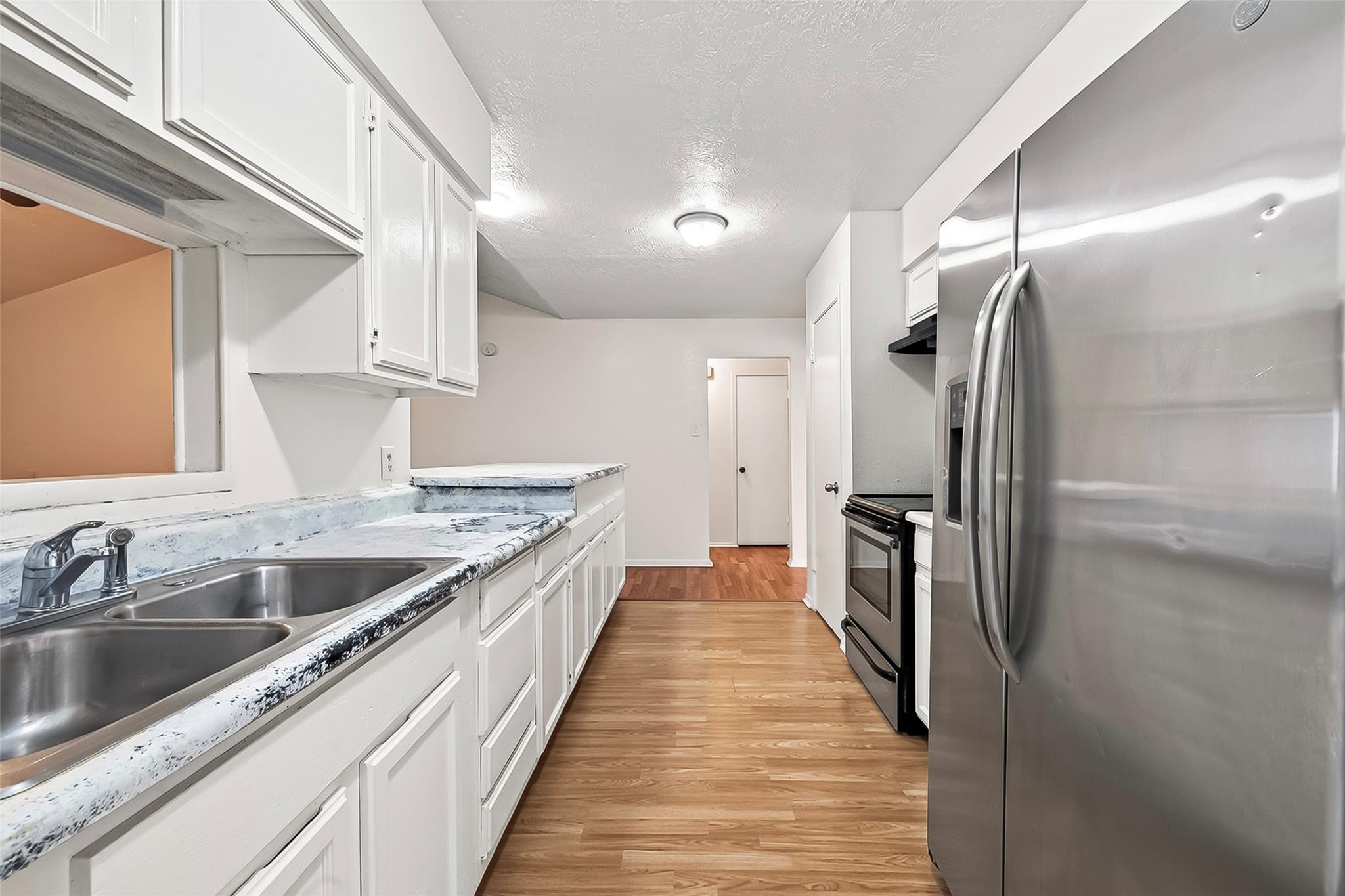 10431 Towne Oak Lane
