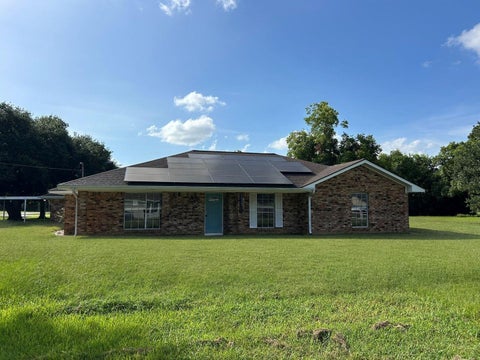 Photo of 5822 4th Street, Danbury, TX 77534 (MLS # 72157953)