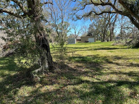 Vacant Land For Sale - 342 Bluebonnet Drive<br/> Jones Creek, TX 77541