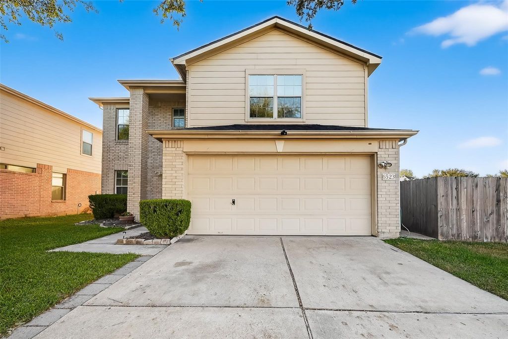 Photo of 6523 Mildenhall Court, Houston, TX 77084 (MLS # 21664081)