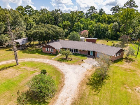 Photo of 536 Wallisville Road, Liberty, TX 77575 (MLS # 89337600)