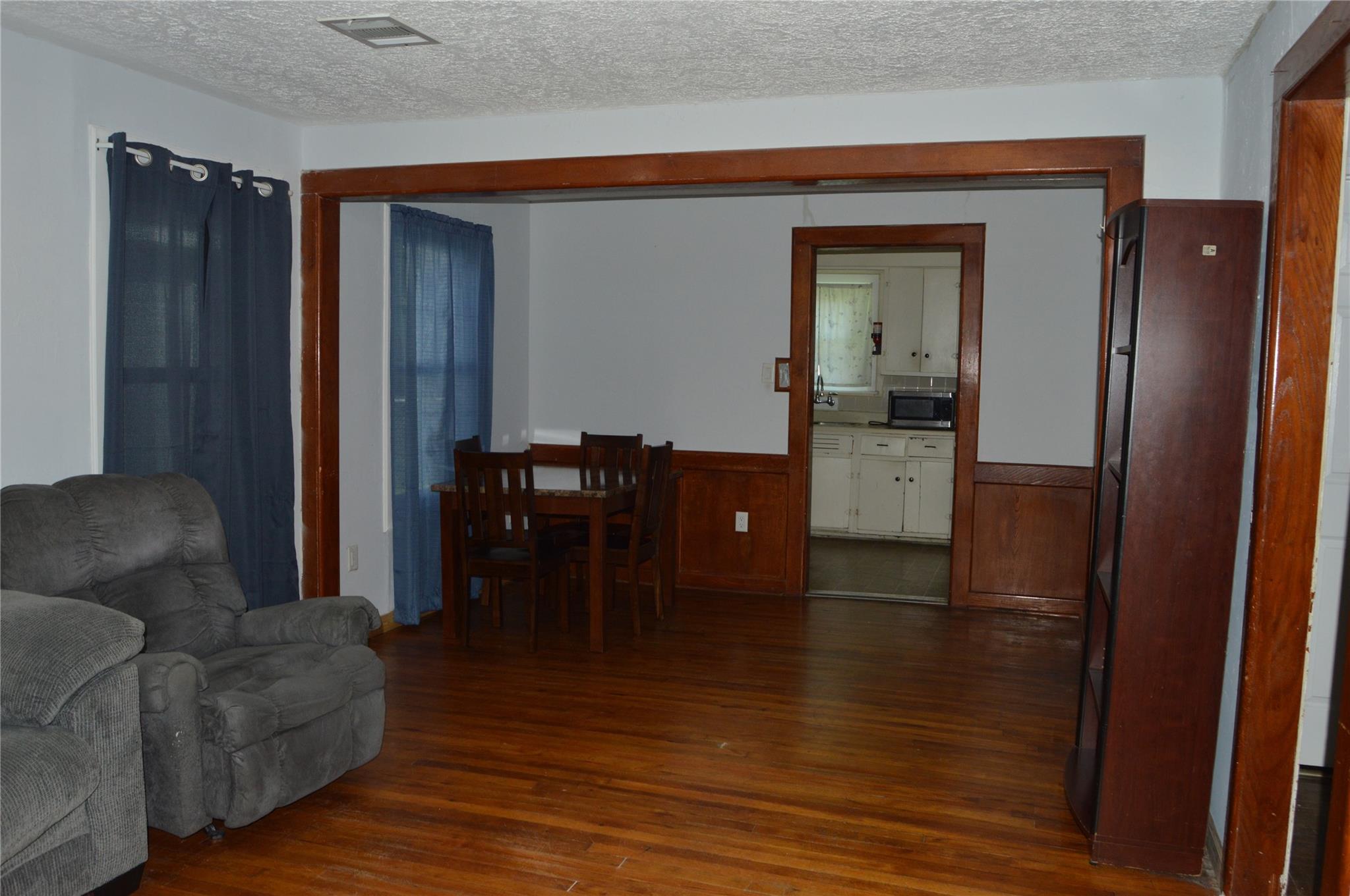 605 Maple Avenue