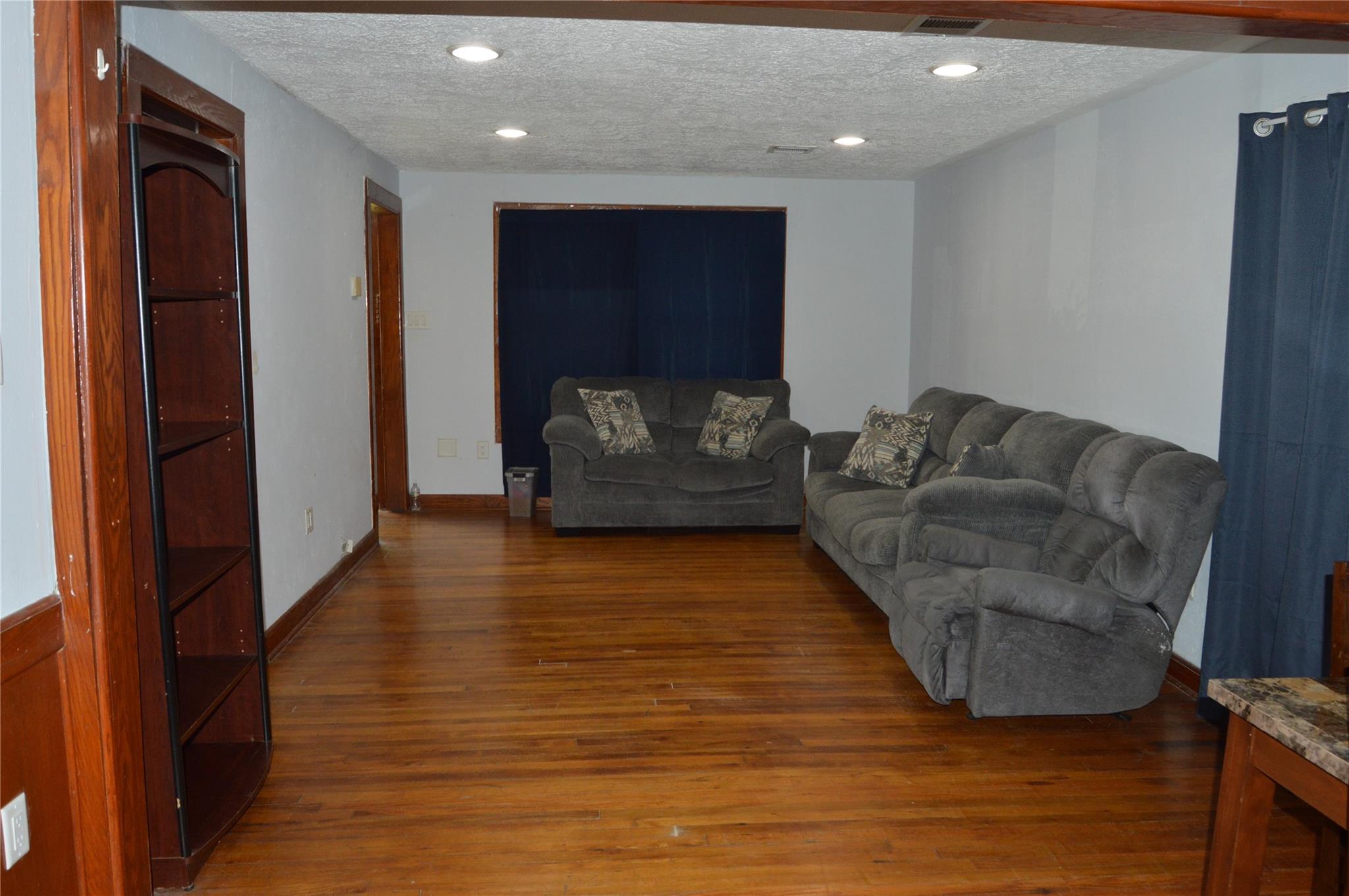 605 Maple Avenue