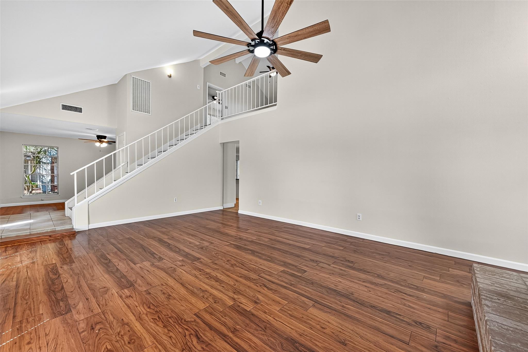813 Lakeview Drive