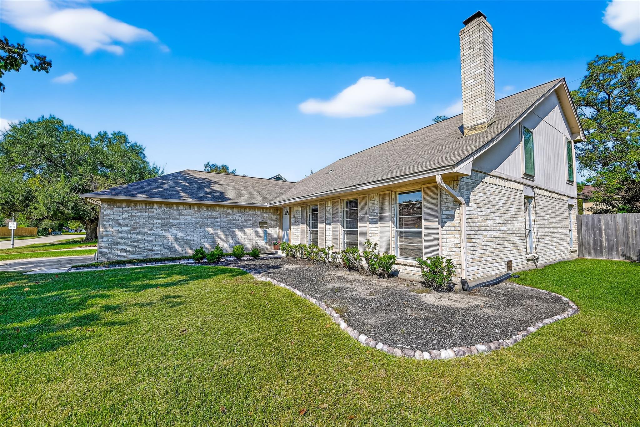 813 Lakeview Drive