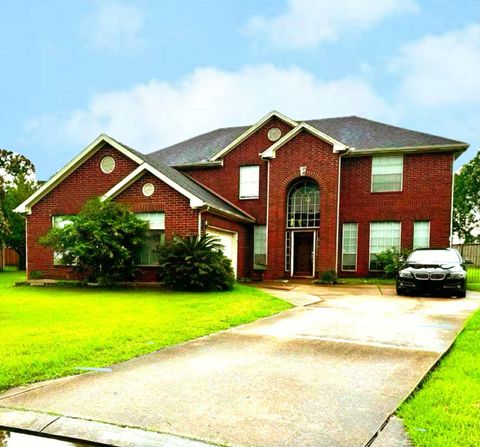 Photo of 515 Silver Leaf Court, Pearland, TX 77584 (MLS # 53954535)