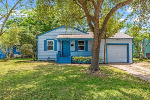 Homes For Sale - 115 Whiting Street<br/> Galveston, TX 77550