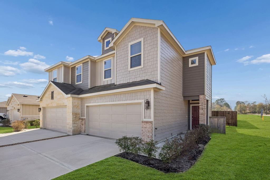 9909 and 9913 Grosbeak Lane