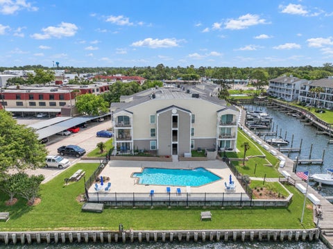 Photo of 114 Yacht Club Lane #114, El Lago, TX 77586 (MLS # 33186013)