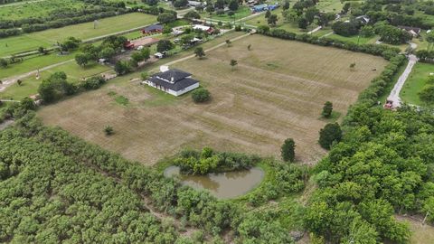 1900 Lezak Road Sealy TX 77474