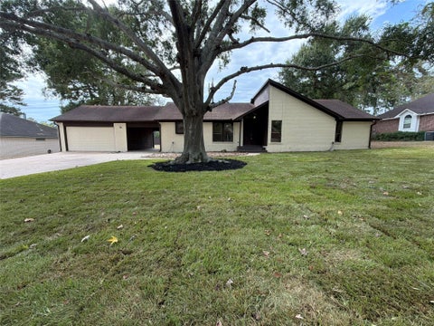 Photo of 63 April Wind Drive S, Conroe, TX 77356 (MLS # 62021514)