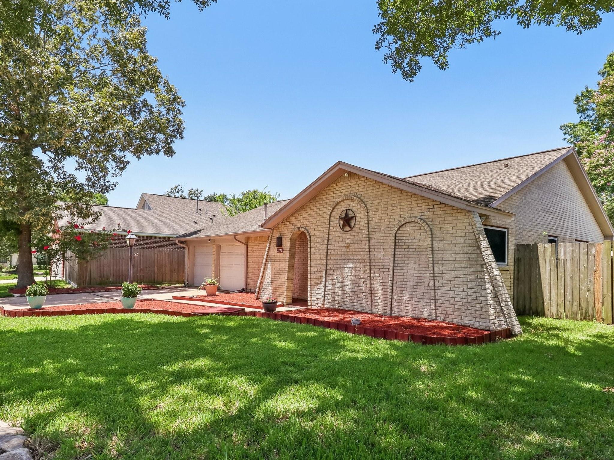 5110 Geneva Drive