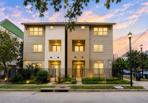 Tiny photo for 3010 Caroline Street, Houston, TX 77004 (MLS # 34463461)