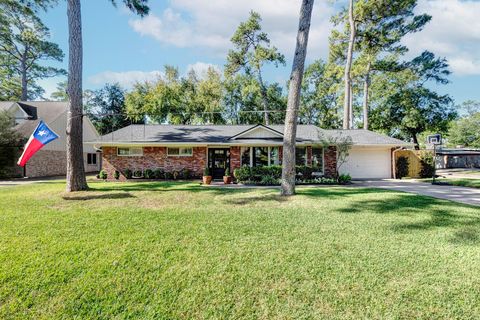 Photo of 1827 Peer Drive, Houston, TX 77043 (MLS # 55407268)