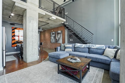 Condo For Sale - 2000 Bagby Street #9422<br/> Houston, TX 77002