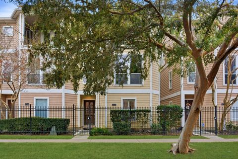 Photo of 1714 W Webster Street #61, Houston, TX 77019 (MLS # 18871357)