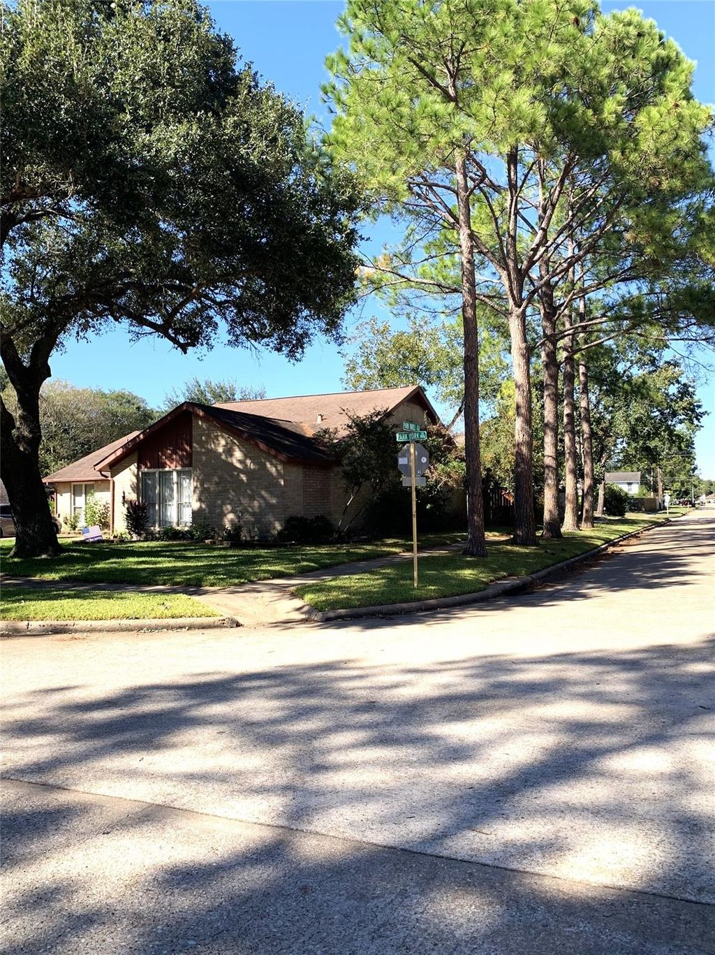 Photo of 21702 Park York Drive, Katy, TX 77450 (MLS # 46807319)