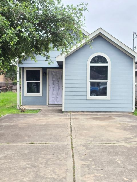 Photo of 2112 Davis Street #B, Houston, TX 77026 (MLS # 217808) Photo of 2112 Davis Street #B, Houston, TX 77026 (MLS # 217808)